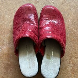 Jambu red leather sport wedge size 8.5